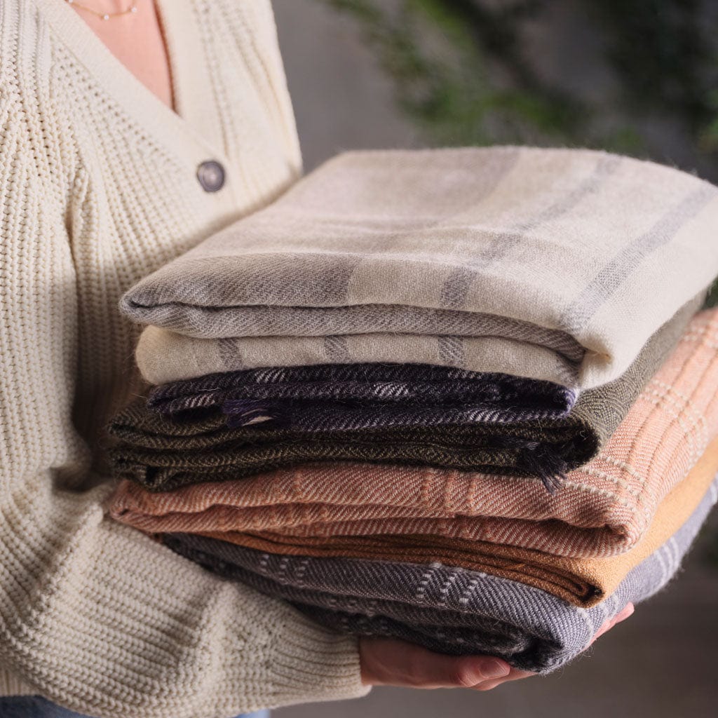Cuadra Alpaca Throw