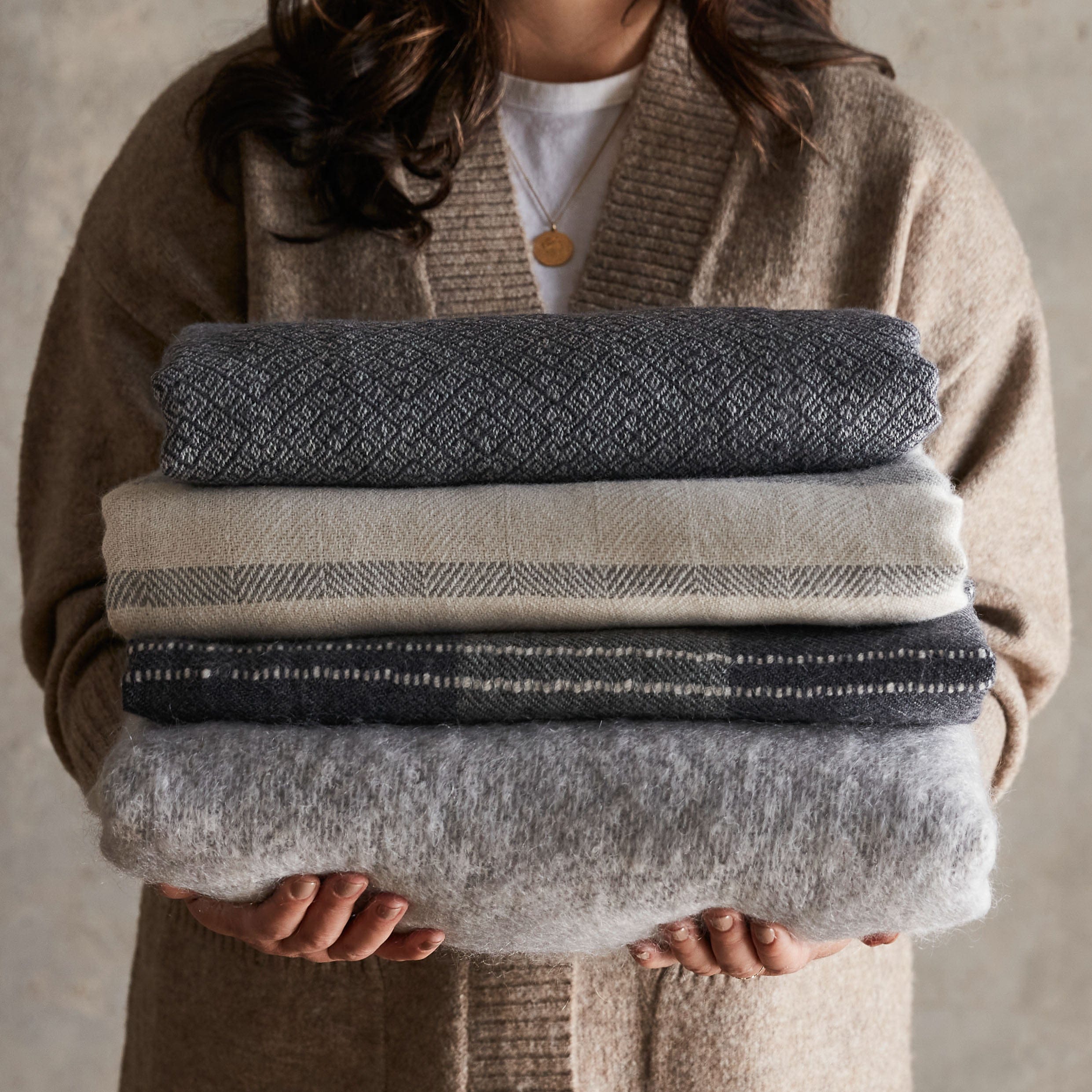Cuadra Alpaca Throw